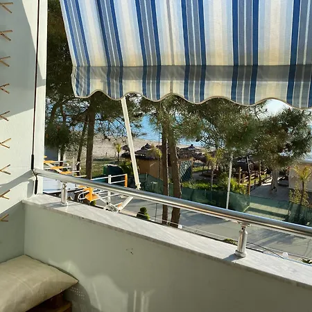 Pandora's Seaview Apartment