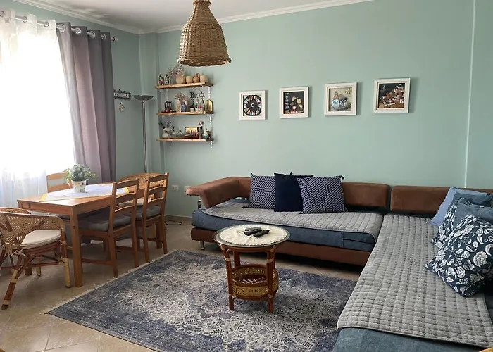Pandora's Seaview Apartment *