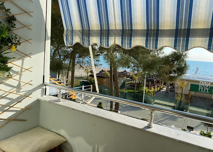 Pandora's Seaview Apartment